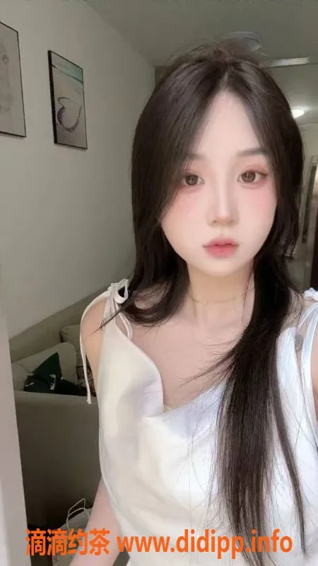 赣州楼凤-章贡嫩妹小呆呆，164cm，46kg，陪浴激情服务