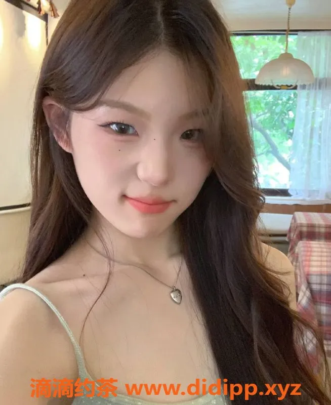 赣州楼凤-章贡清纯女神奈伊，170cm/55kg/36D，课费800元起