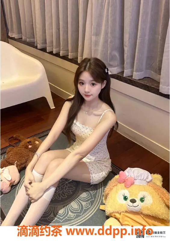 赣州楼凤-萌萌，18岁165cm，超听话台球助教等你来体验