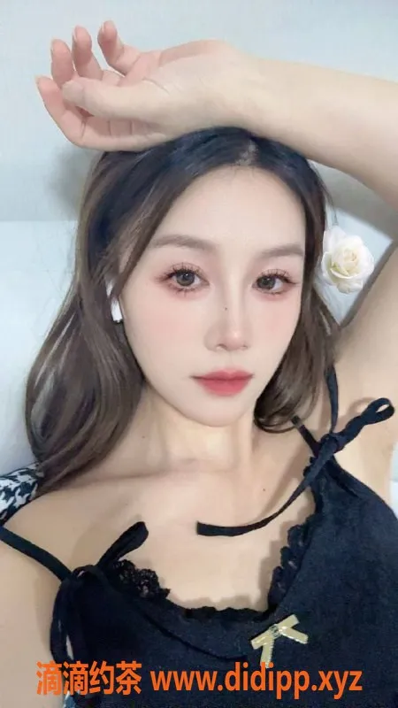 北京楼凤-朝阳青年路诗文，99年年龄，162cm肤白颜值高