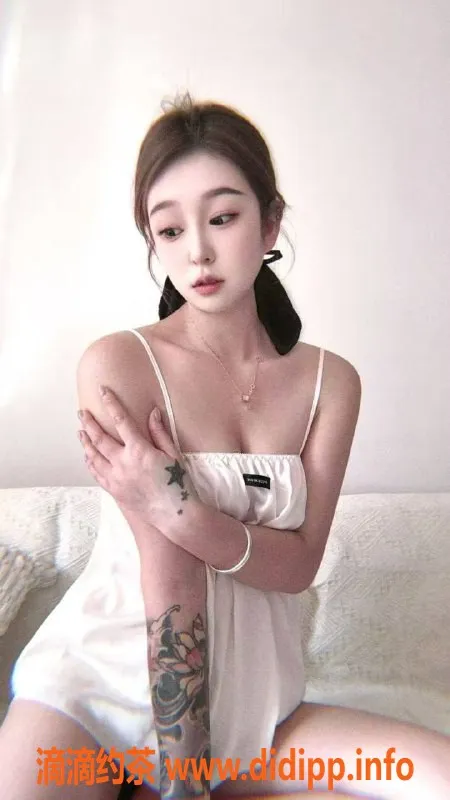 北京楼凤-北京天通苑20岁暖暖，168cm、45kg，茶费1K