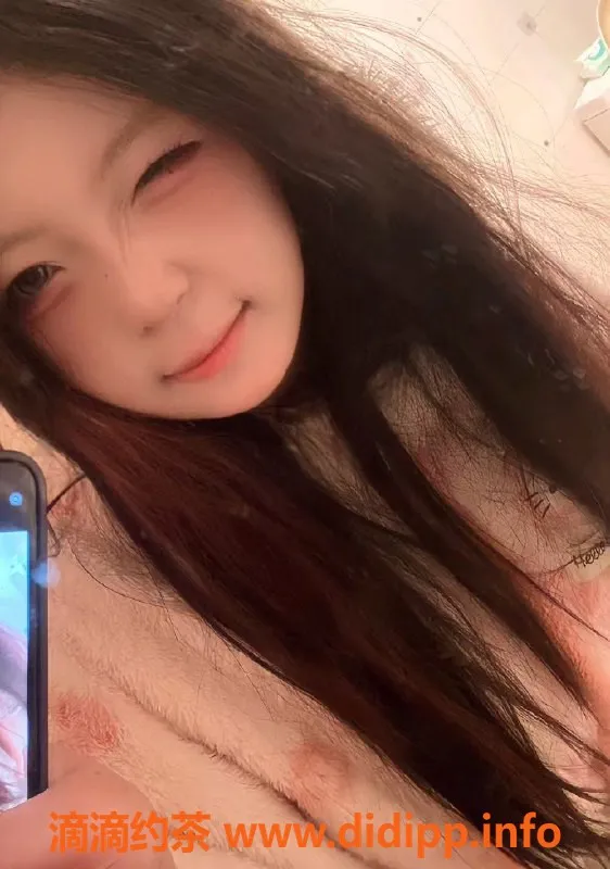 成都楼凤-武侯区析析，身材高挑，服务超棒，课时费5/8