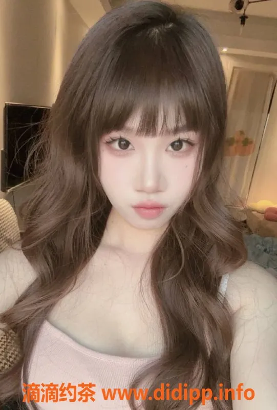 赣州楼凤-章贡新晋学生妹琪儿，160cm/48kg/36B超配合