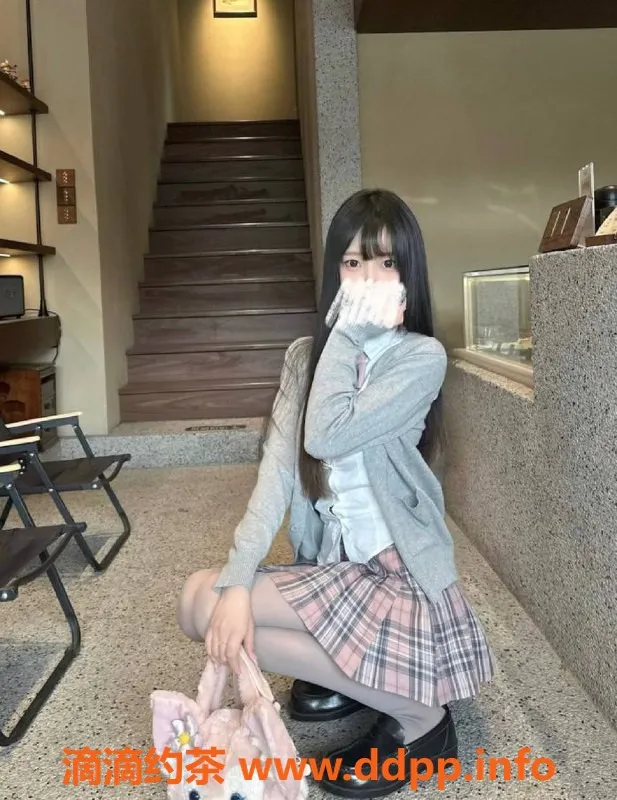 赣州楼凤-章贡小羽：168cm青春嫩妹，课费800起