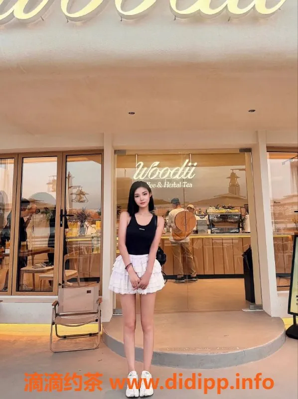 东莞抓龙筋-东莞南城木子，30岁，165cm，50kg，全身按摩专业服务