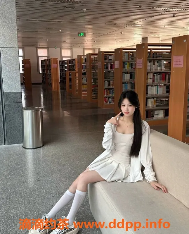 赣州楼凤-章贡18岁清纯妹菜菜，身高166cm，课费800起