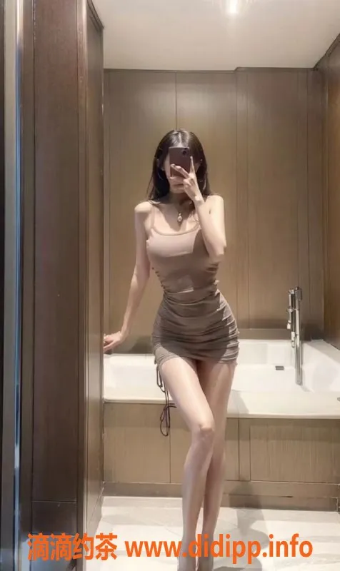 赣州楼凤-高端模特甜甜，170cm大长腿，34B胸围