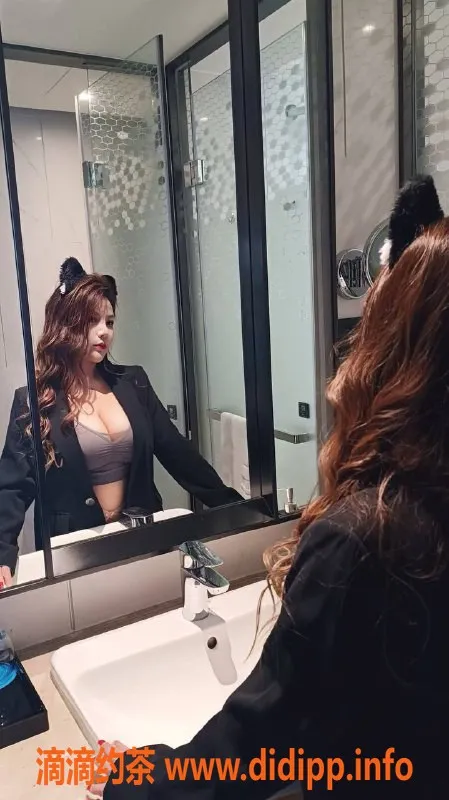 北京楼凤-通州多宝，399P，三点粉一线天服务