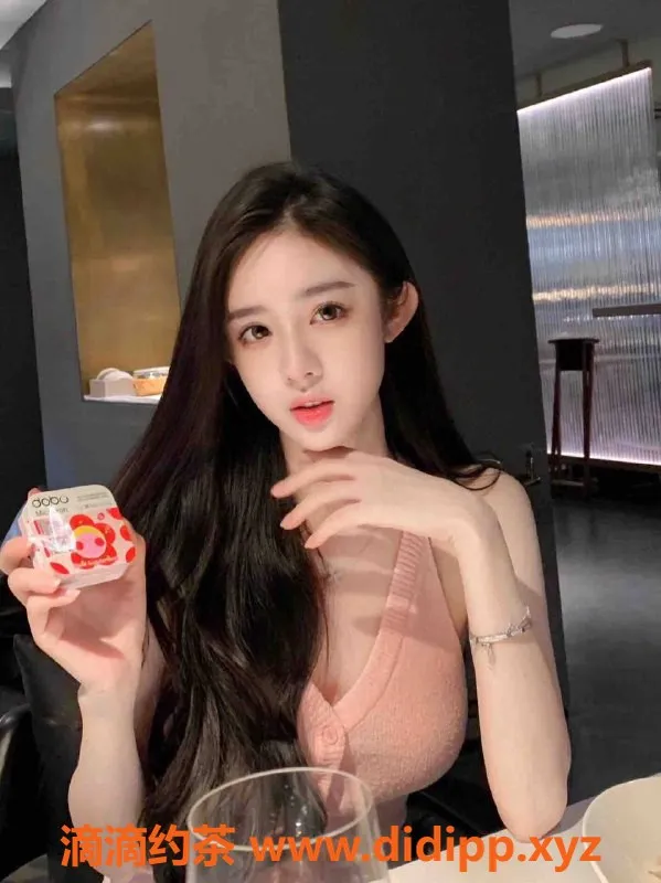 乌鲁木齐外围-乌市白纯模特，170cm前凸后翘，3000起