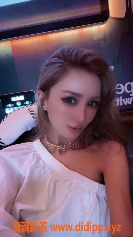 乌鲁木齐外围-乌鲁木齐维族新人 163cm C罩杯 3000元起