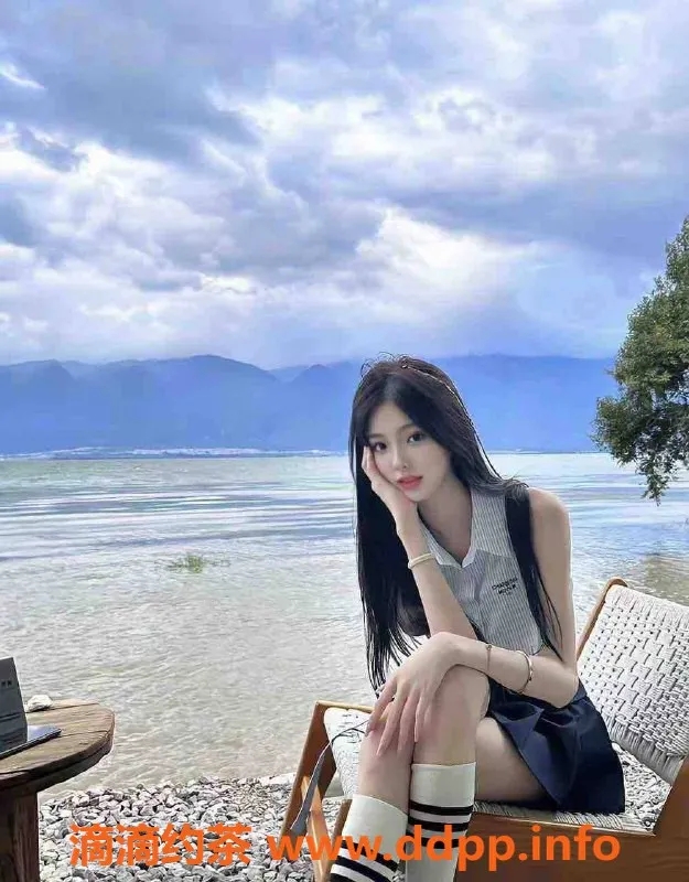 乌鲁木齐外围资源信息,南航空姐小诺，完美身材，3000起服务