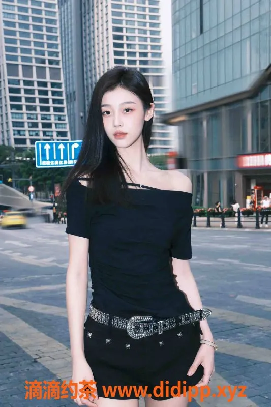 乌鲁木齐外围-乌市甜美洋气女孩，171身高C罩48斤