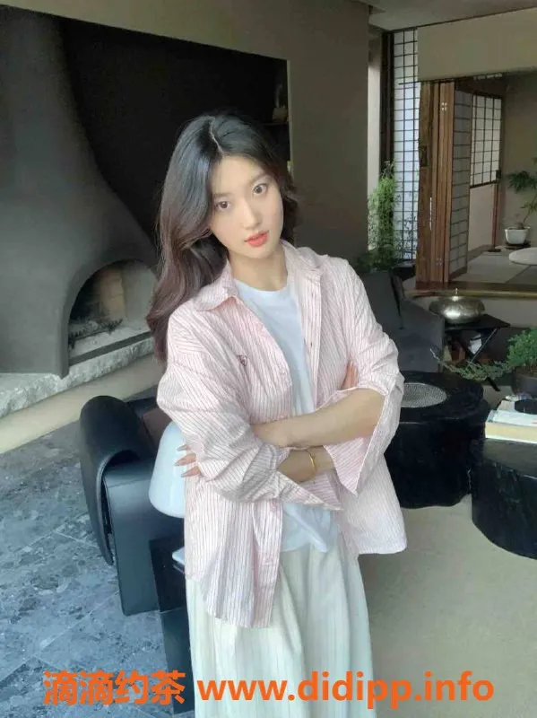 乌鲁木齐外围-乌市170cm温柔妹子，纯天然，3000元起