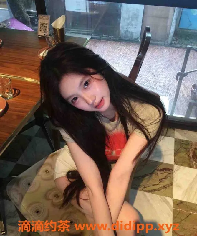 乌鲁木齐外围-乌鲁木齐极品网红，169高D罩杯，体重96，3000元起