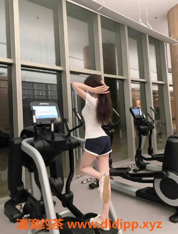 乌鲁木齐外围资源信息,乌市清纯新人小女友，169cm大二学生