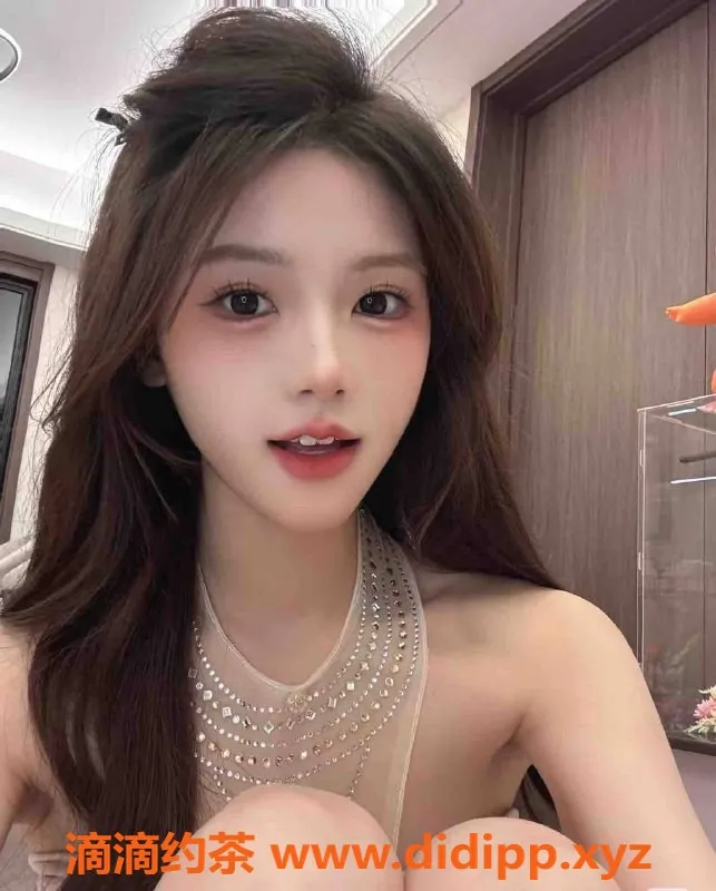 乌鲁木齐外围-乌鲁木齐温柔甜美168C大圈妹子，3000起