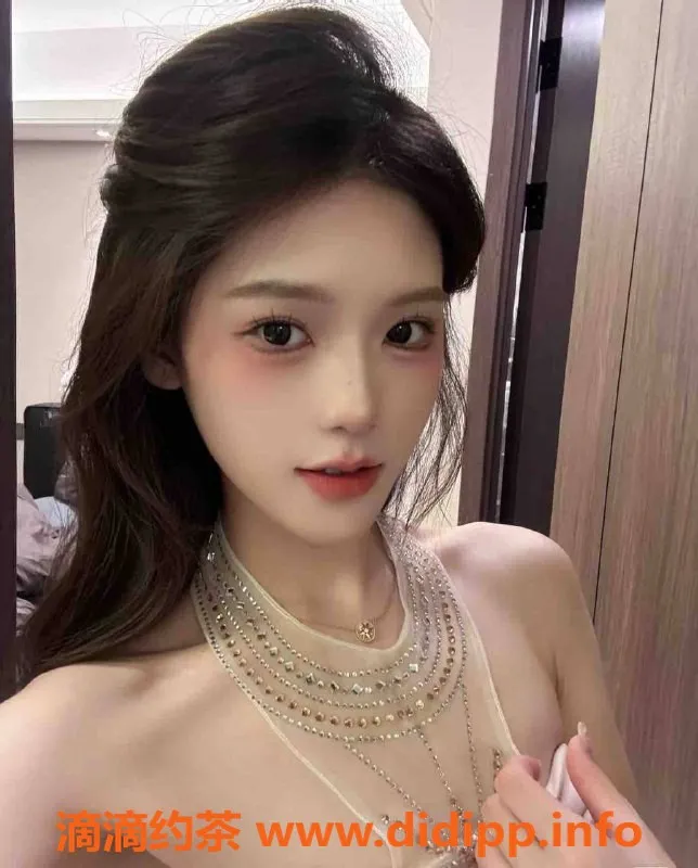 乌鲁木齐外围-乌鲁木齐温柔甜美168C大圈妹子，3000起