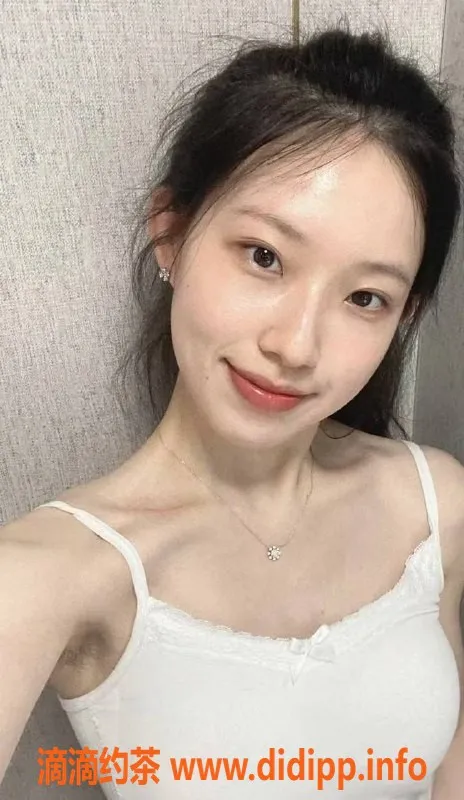 嘉兴楼凤-湖州吴兴区菲菲，身高165，体重92，服务多样