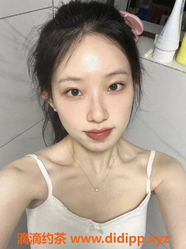 嘉兴楼凤-湖州吴兴区菲菲，身高165，体重92，服务多样