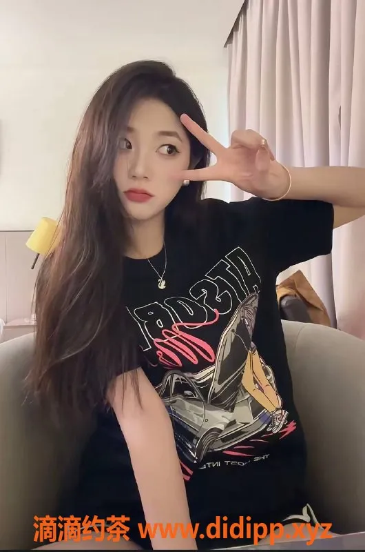 嘉兴楼凤-湖州面条，167身高，88斤，牛奶肌肤，值得调教的大学生