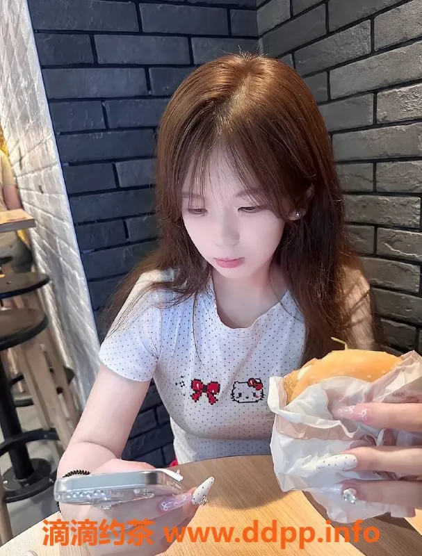 嘉兴楼凤资源信息,嘉兴秀洲区草莓🍓，164高挑身材，82斤嫩妹