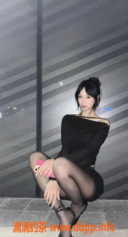 赣州楼凤资源信息,赣州章贡区19岁可爱大学生糖糖，主动调情