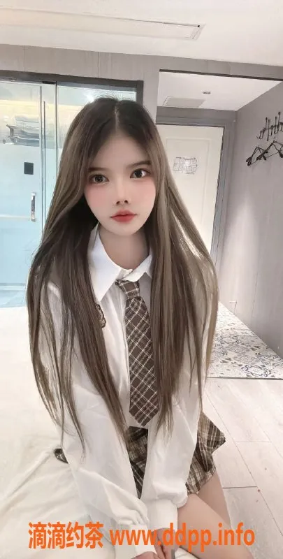 珠海楼凤-珠海南屏区19岁山竹 165cm 45KG 700元/50分钟