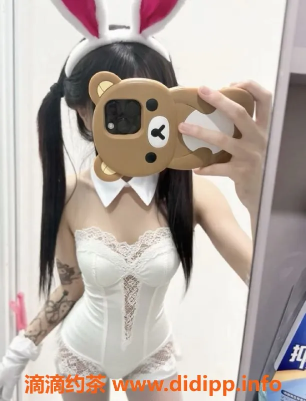 台州楼凤-台州小伊，18岁165cm，600元靠谱品茶体验