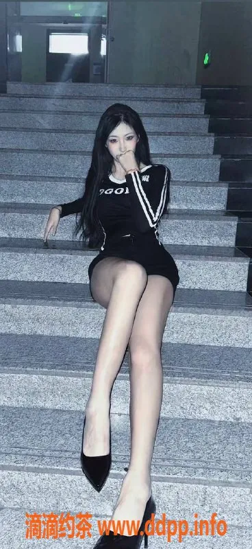 赣州楼凤-章贡区174高女大学生糕糕，身材诱人，服务超棒