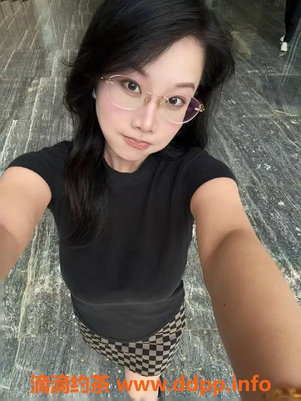 北京楼凤-丰台韩小鹿：天然E罩杯，温柔莞式服务