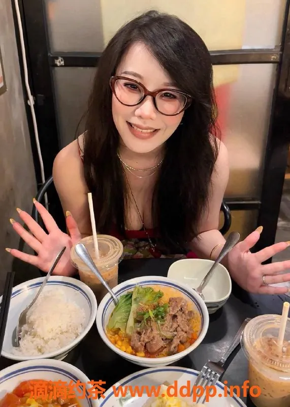 北京楼凤-丰台韩小鹿：天然E罩杯，温柔莞式服务