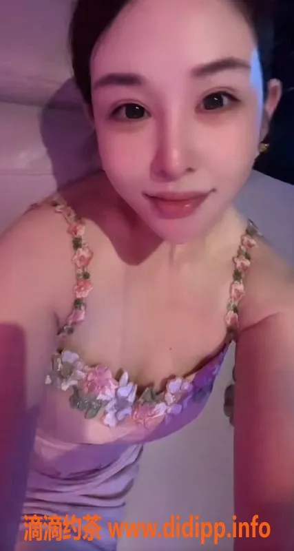 潍坊楼凤-临沂爱爱，166cm身材超火辣，体重90斤，激情服务