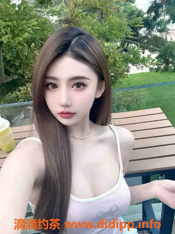 乌鲁木齐外围-乌市00后瑜伽女教师，86斤马甲线