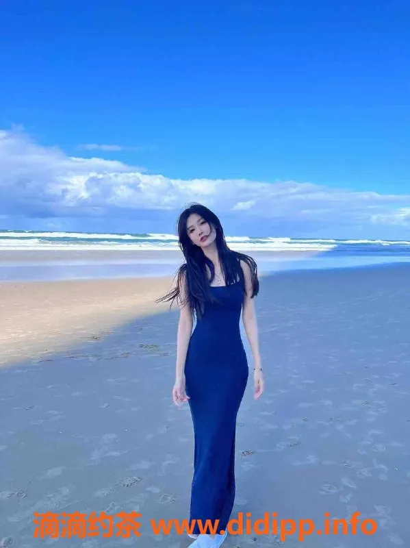 乌鲁木齐外围-乌市纯御款小姐，172高挑、蜜桃小蛮腰