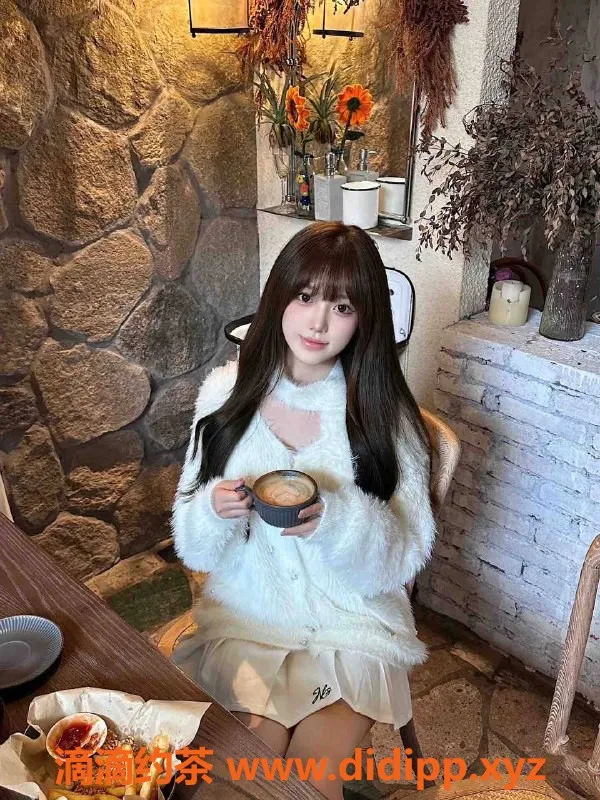 乌鲁木齐外围-乌市美女真白🐯，170高、天然优质，3000/P