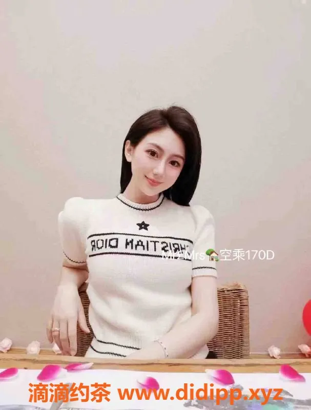 乌鲁木齐外围-乌市高端空乘美女170/D，气质非凡