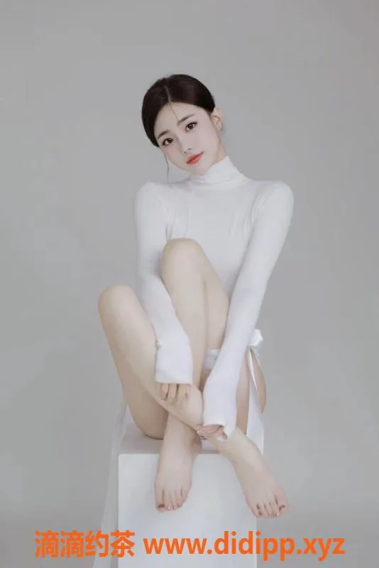 乌鲁木齐外围-乌市时尚妩媚妹子 167C 90斤 3000元起