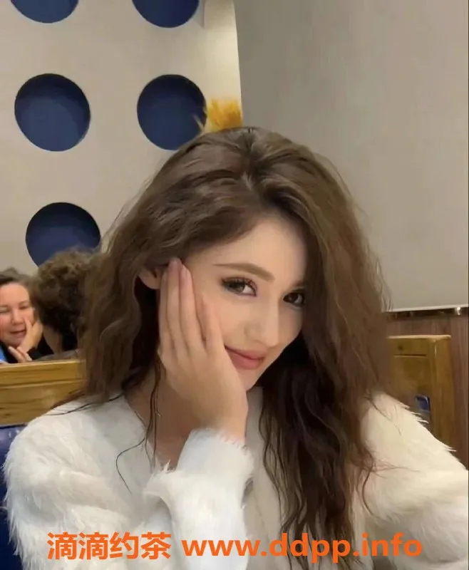 乌鲁木齐外围-乌市166cm维族妹子，价格3000起，B罩杯