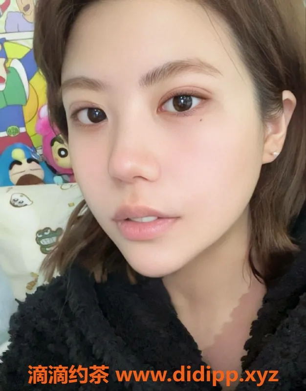 珠海楼凤资源信息,拱北染釉，身材火辣，胸围诱人