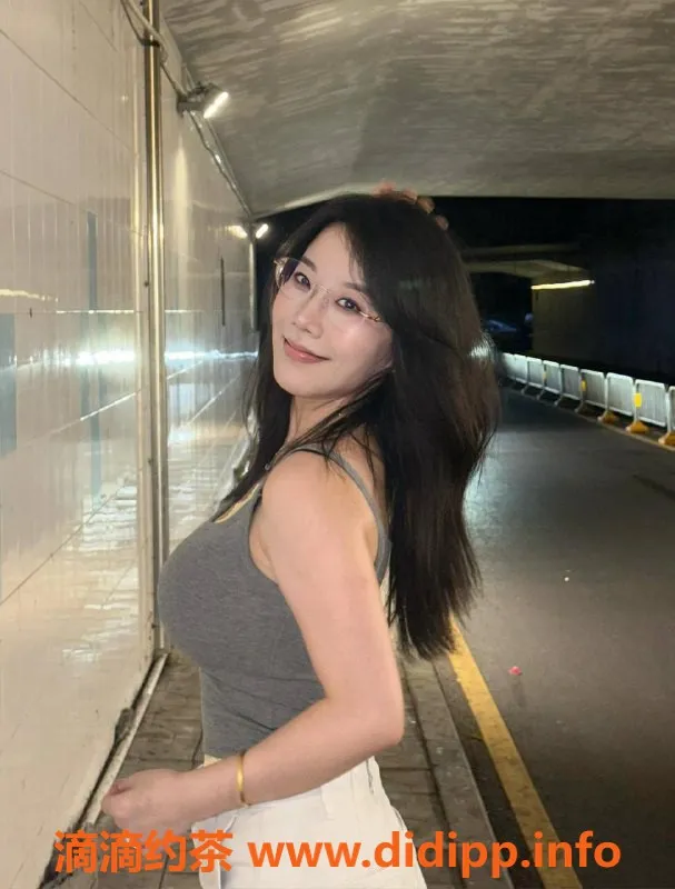 北京楼凤-丰台区韩小鹿 E罩杯专业莞式服务