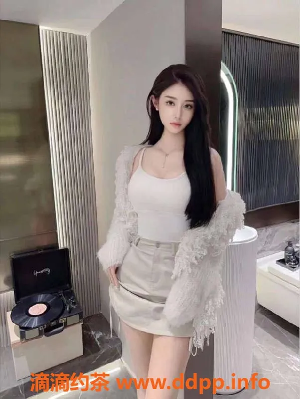 乌鲁木齐外围-乌市甜美女神，168cm D罩杯，主动热情服务