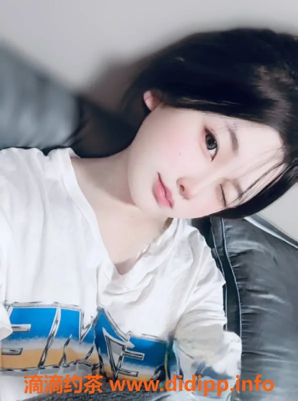 西安楼凤-未央区绮绮，大胸嫩妹价格实惠