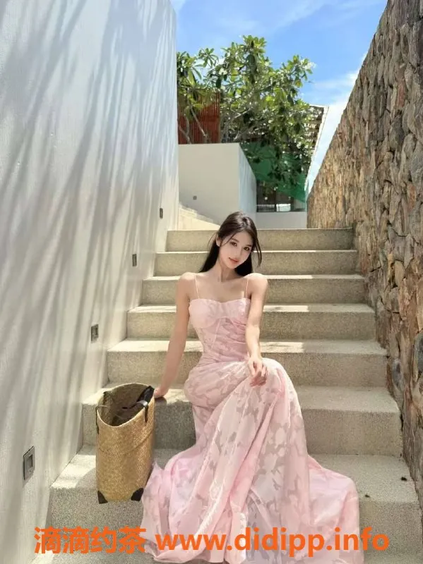 乌鲁木齐外围-乌市圈外女友168高挑身材，性感C罩杯