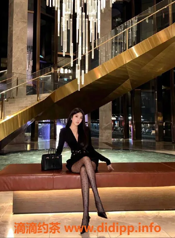 乌鲁木齐外围-乌市174cm妩媚妹子，D罩杯3000起