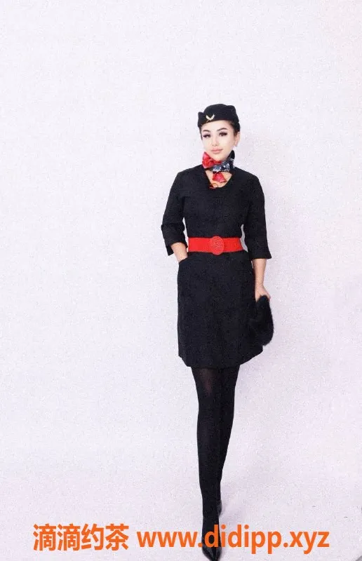 乌鲁木齐外围-乌市25岁高挑妹子，价格3000/P，接伴游服务