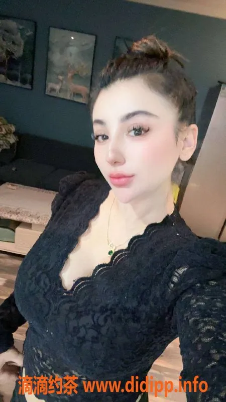 乌鲁木齐外围-乌市25岁大圈妹子，168cm，102斤，3000元起