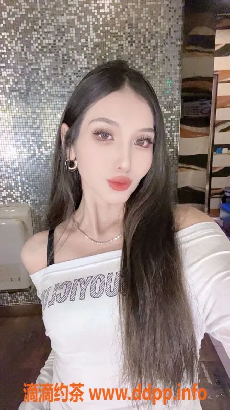 乌鲁木齐外围-乌市大圈妹子 24岁 168cm 48kg 胸围36