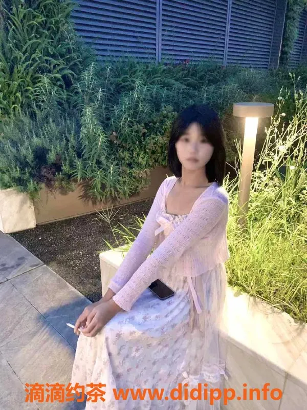 成都楼凤-成都小琪，172大长腿，600元嫩妹三件套