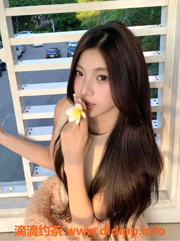 乌鲁木齐外围-乌鲁木齐大学生小雅，极品高白纯，3000元起