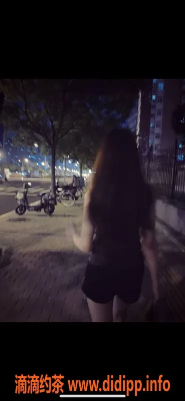 成都楼凤-龙泉驿区嫩妹饭饭，课时费6/10